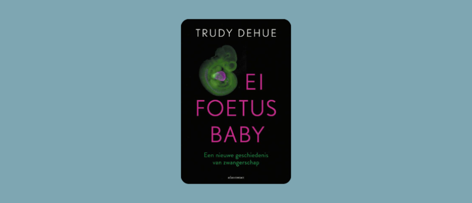 Kaft boek Ei foetus baby met foto van embryo