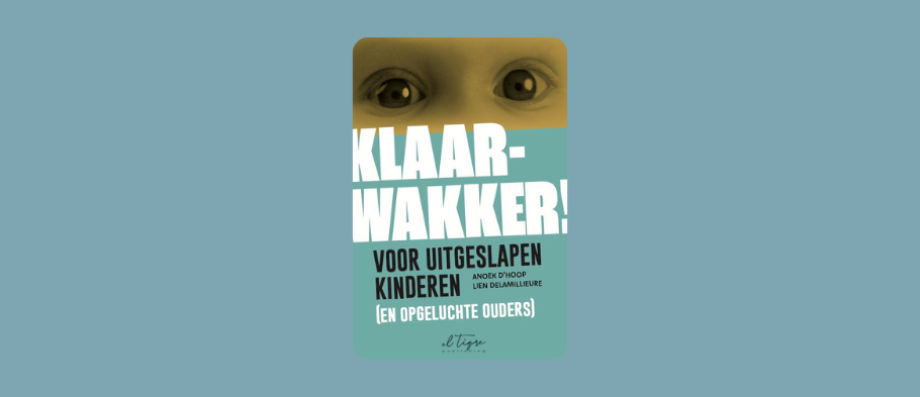 Kaft boek Klaarwakker met oogjes van baby